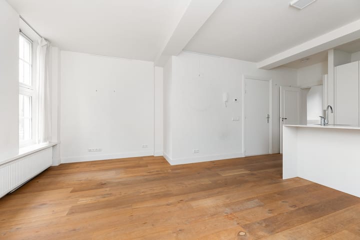 Photo 6 of Buitenkant 3