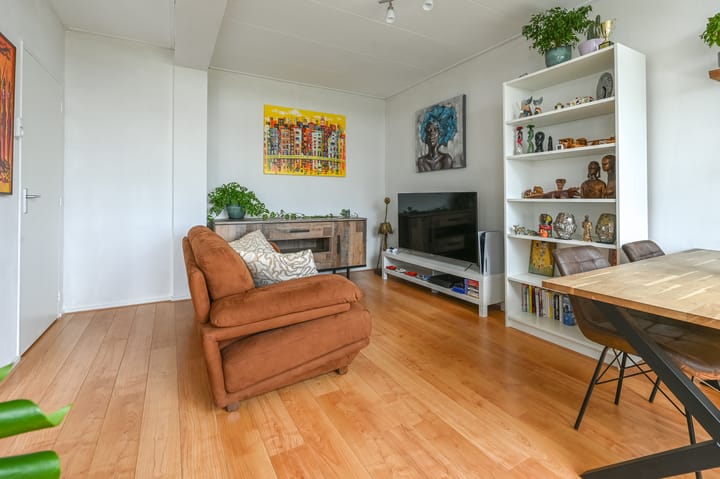 Foto 2 van Van Leeuwenhoekstraat 5-0137