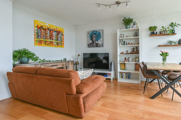 Photo 9 of Van Leeuwenhoekstraat 5-0137