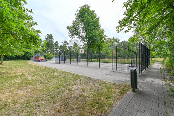 Photo 29 of Van Leeuwenhoekstraat 5-0137