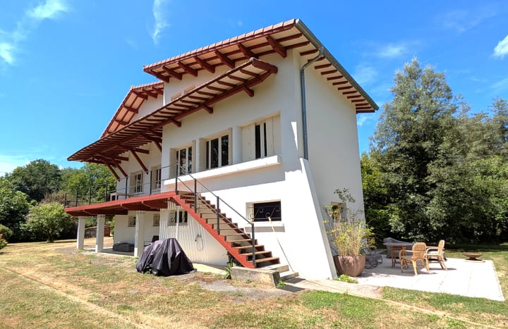 Foto 6 van 9, Chemin de la Mathe