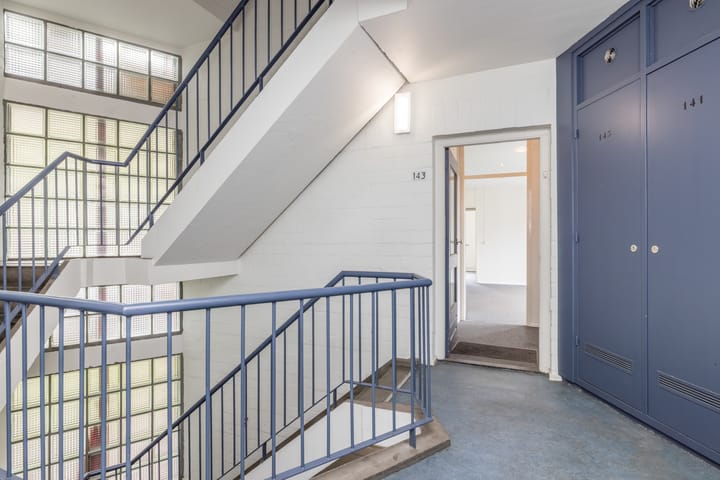 Foto 30 van Berghofstraat 143