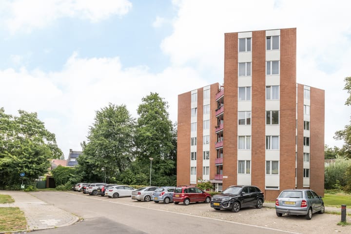 Foto 32 van Berghofstraat 143