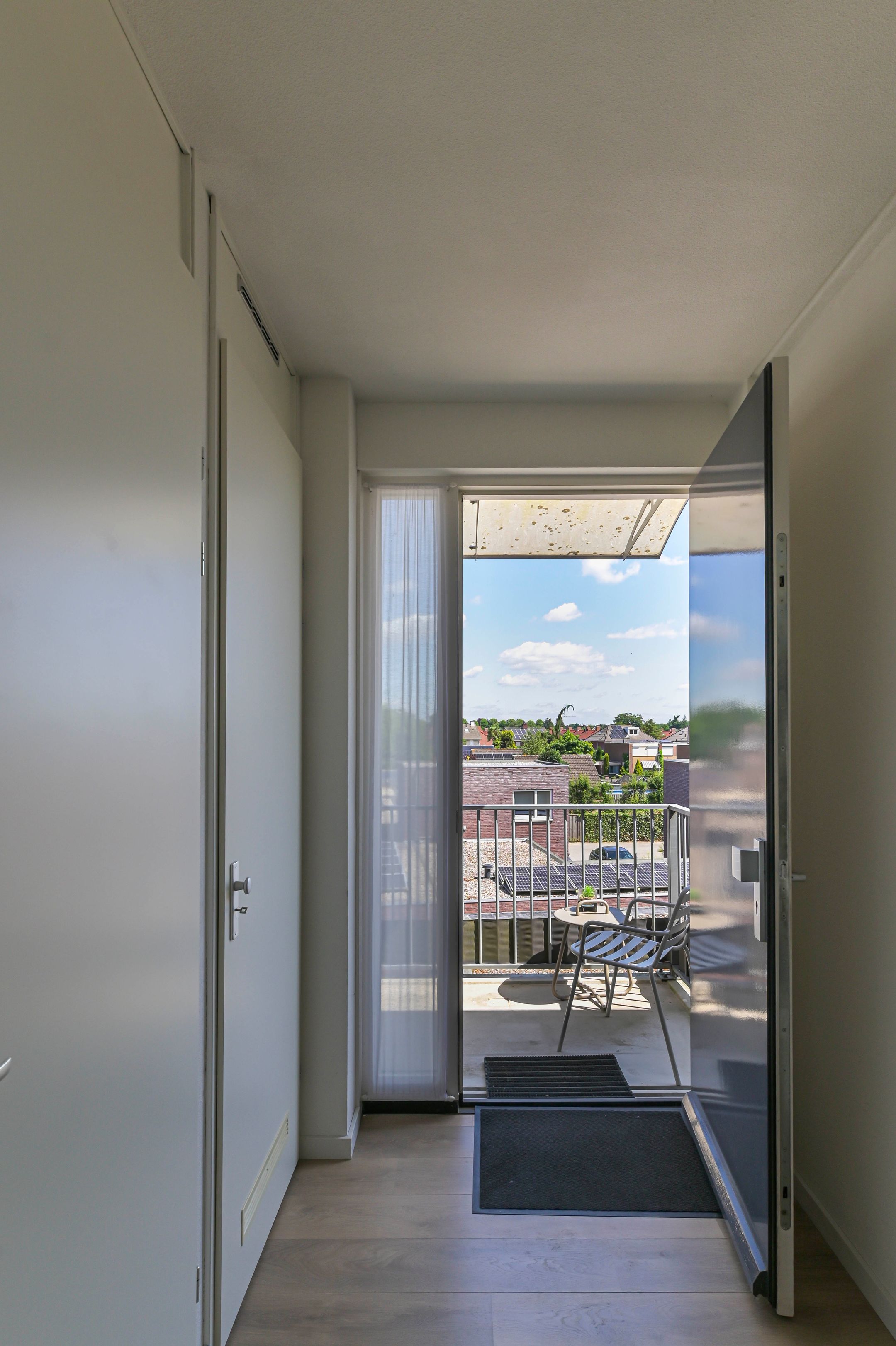 Photo 24 of Graaf van Loonlaan 65