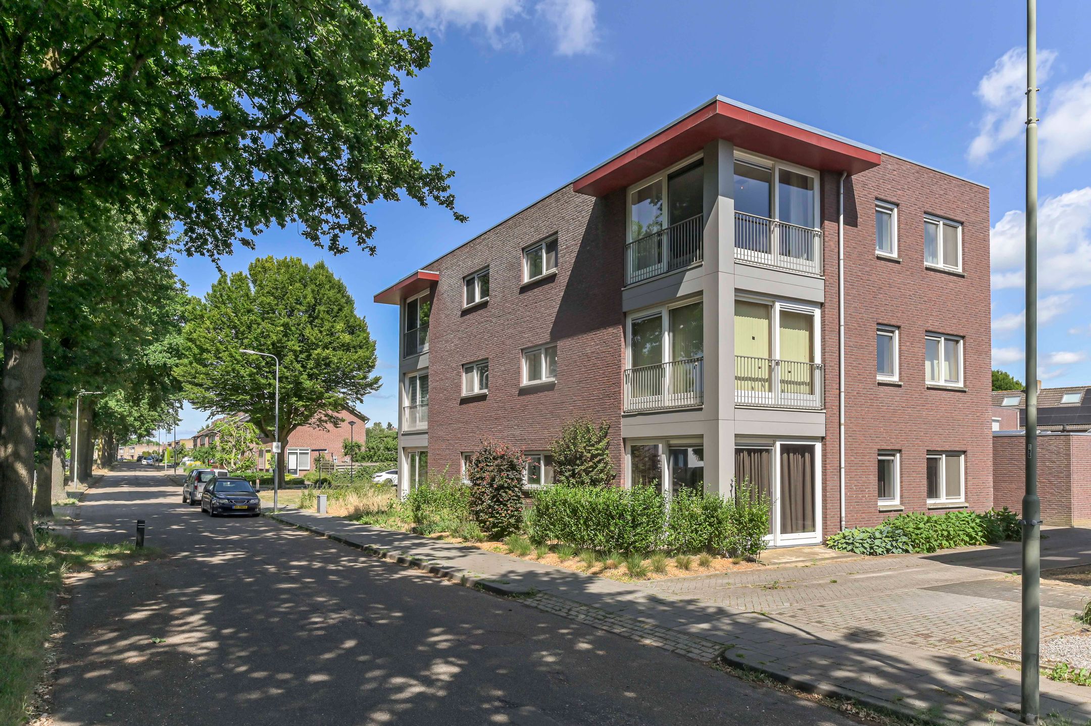 Photo 30 of Graaf van Loonlaan 65