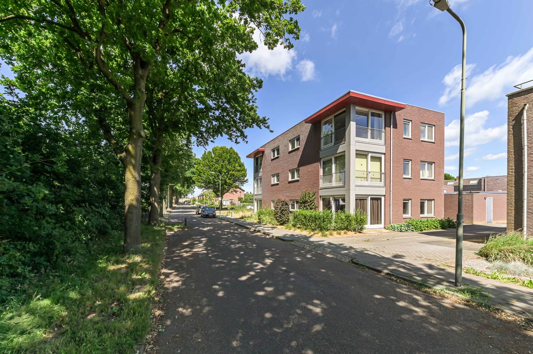 Photo 32 of Graaf van Loonlaan 65