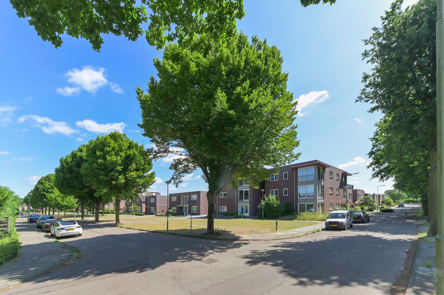 Photo 34 of Graaf van Loonlaan 65