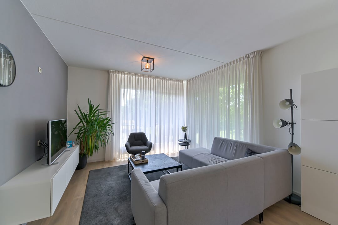 Photo 7 of Graaf van Loonlaan 65