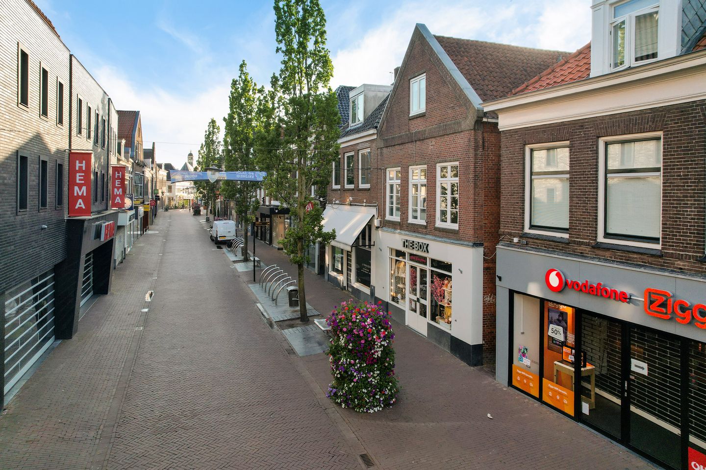 View photo 2 of Oosterdijk 47