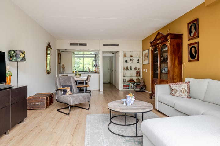 Photo 6 of Doenradestraat 44-D19