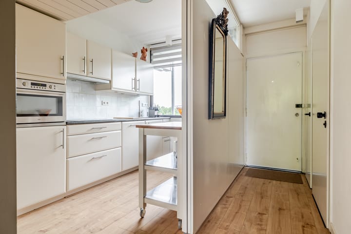 Photo 9 of Doenradestraat 44-D19