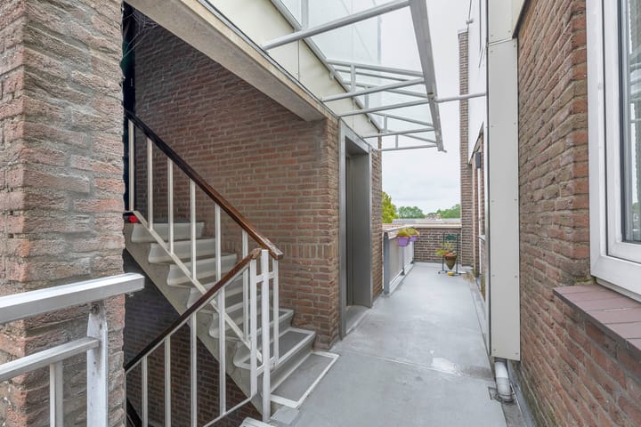 Foto 27 van Arthur van Schendelplein 57