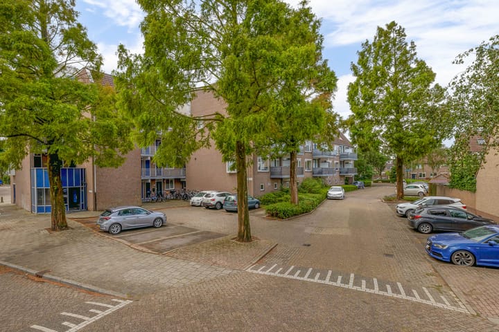 Foto 33 van Arthur van Schendelplein 57