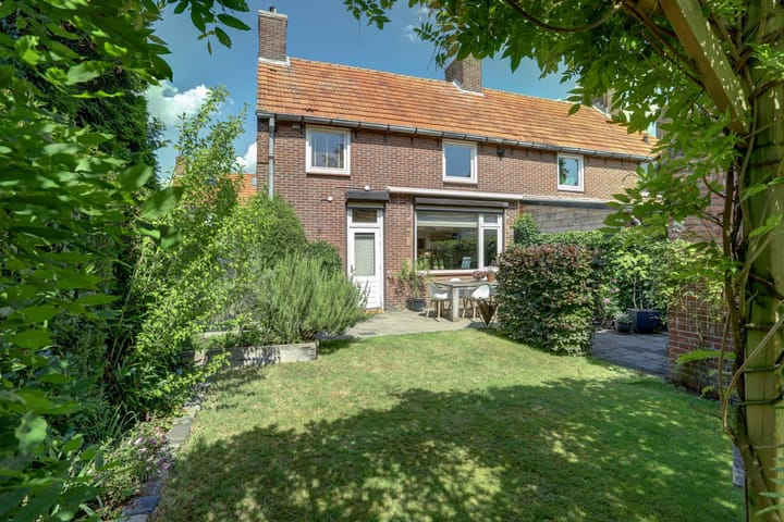 Foto 27 van Burgemeester de Grauwstraat 11