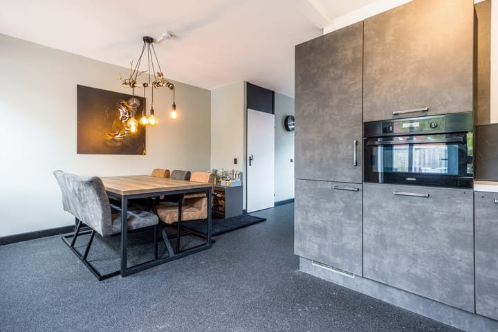 Foto 5 van Barbeel 6