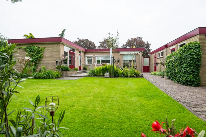 Photo 2 of Wilhelminalaan 1