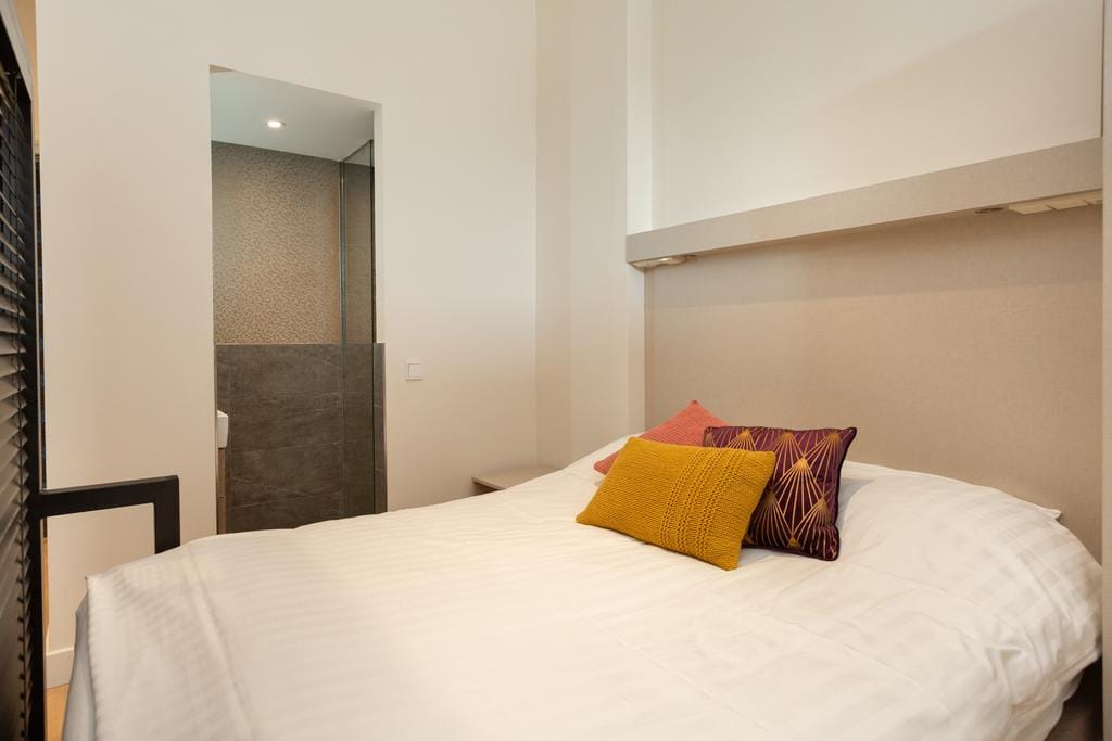 Photo 16 of Laan Copes van Cattenburch 69-H