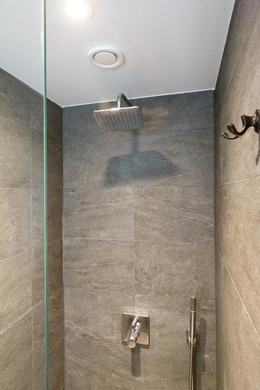 Photo 17 of Laan Copes van Cattenburch 69-H