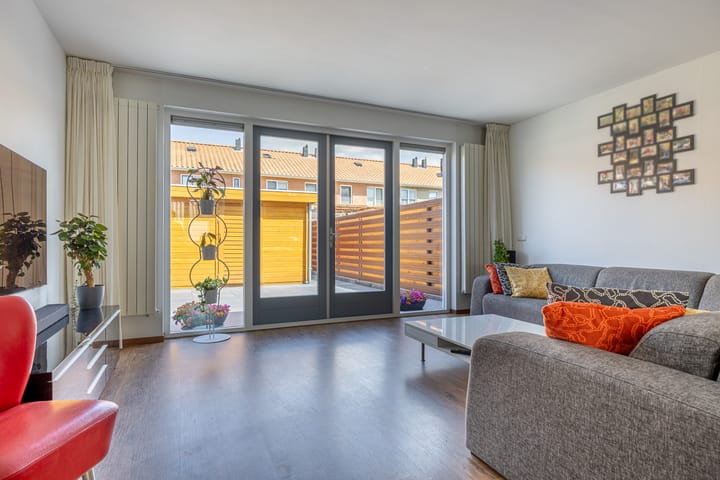 Foto 7 van Zwarte Ring 68