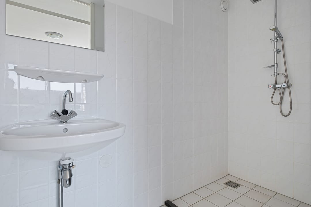 Foto 13 van B.A.A. Engelbertinklaan 80