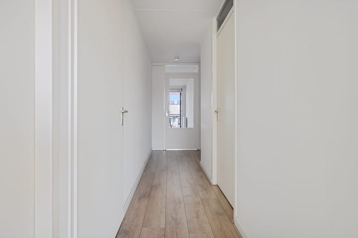 Photo 15 of B.A.A. Engelbertinklaan 80