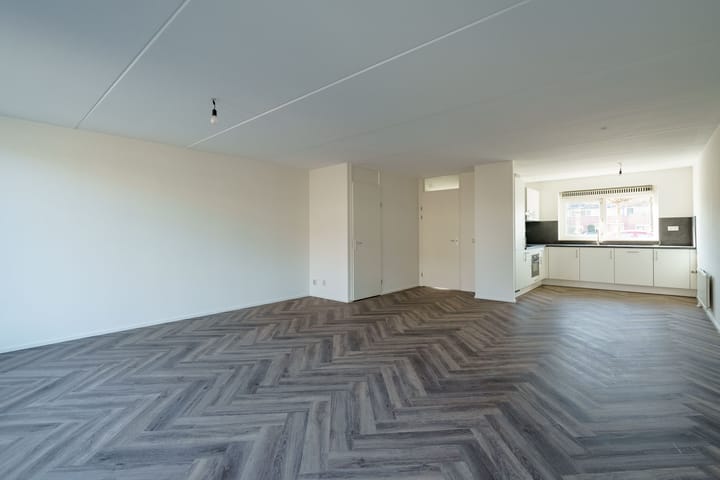 Photo 11 of Jan van Scorelhage 39