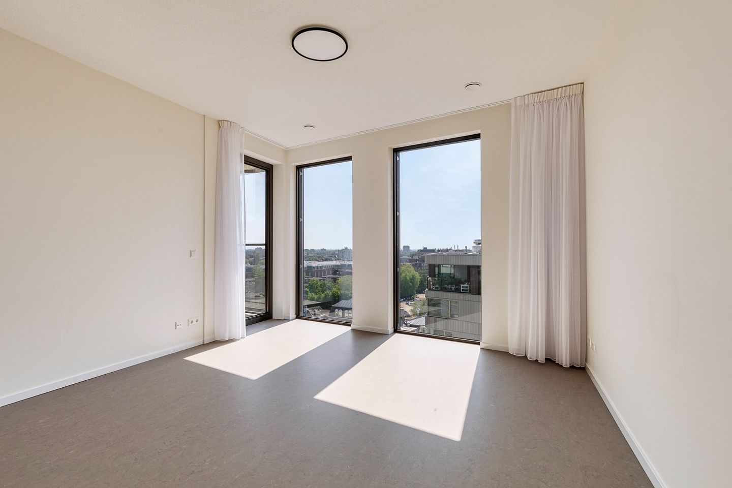 Foto 5 van Vliegerstraat 110