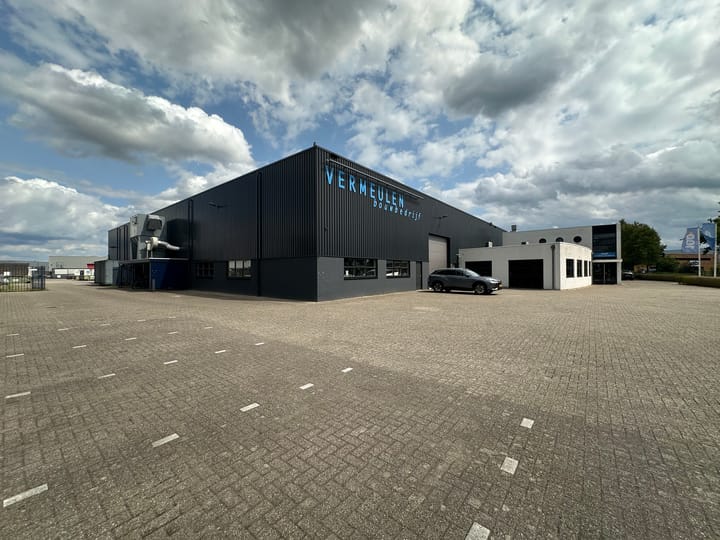 Europalaan 16, Rijen