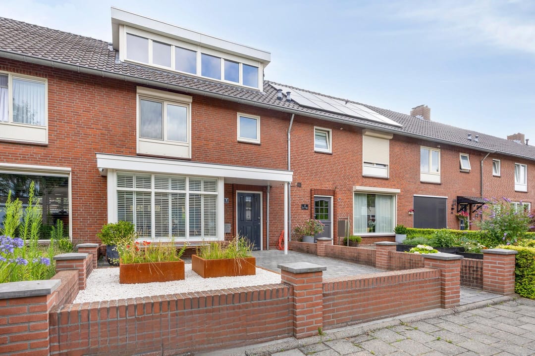 Foto 1 van Kamillestraat 3