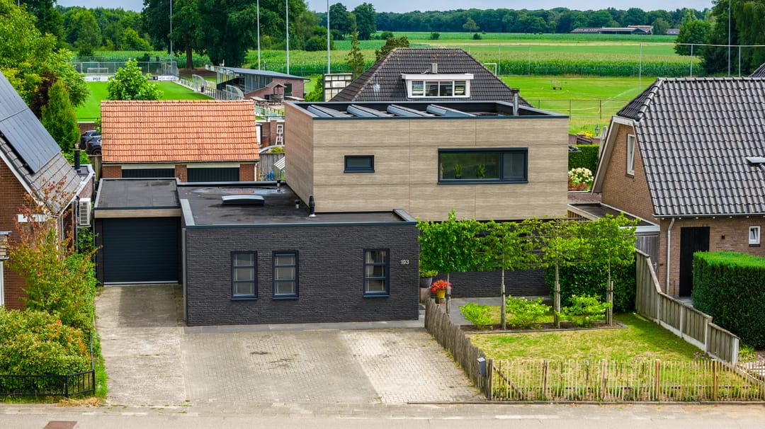 Foto 38 van Haaksbergerstraat 193