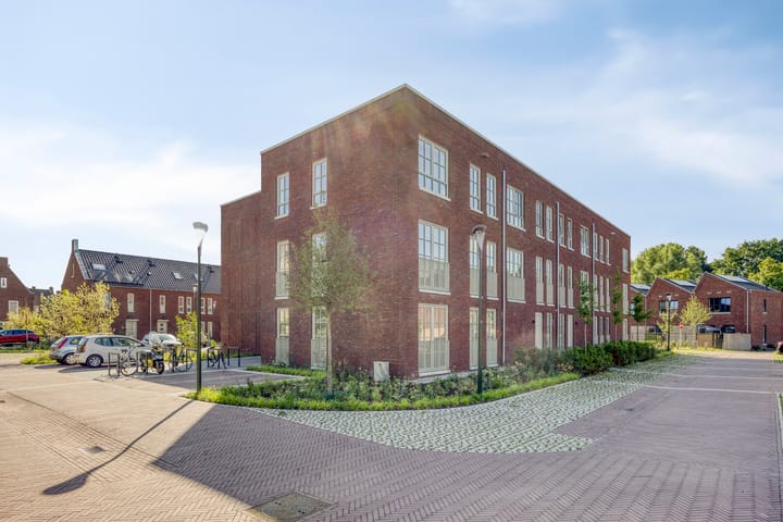 Photo 6 of Vredenburgh 32