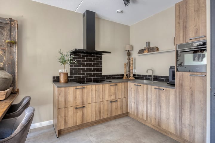 Photo 19 of Vredenburgh 32