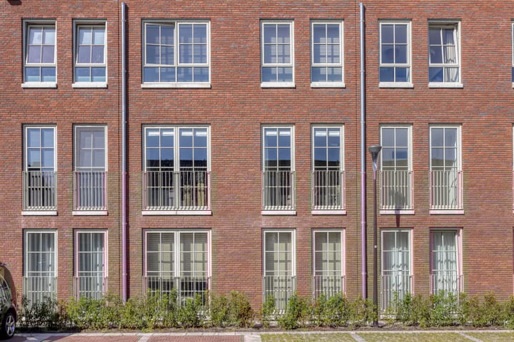 Photo 28 of Vredenburgh 32