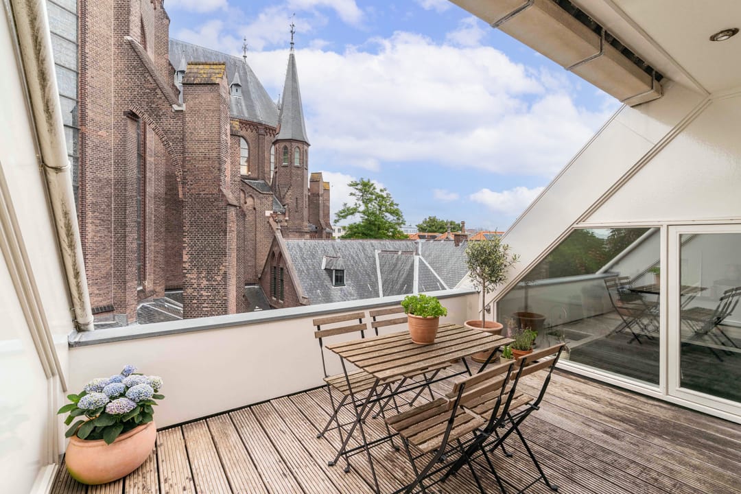 Photo 2 of Da Costastraat 44-F