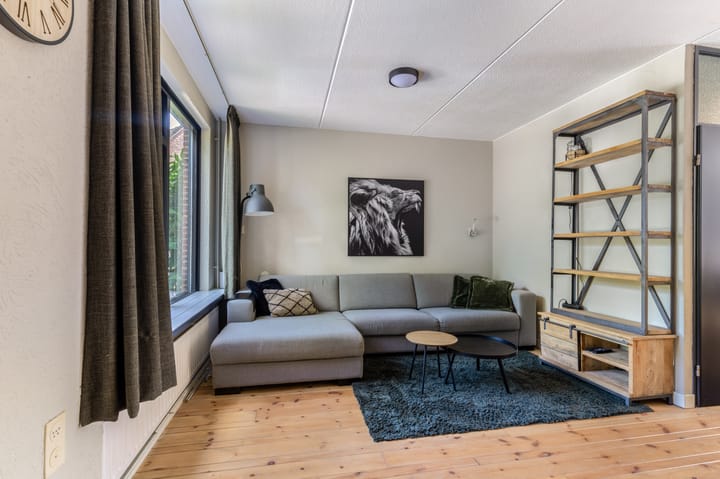 Foto 3 van Burg. Warnerslaan 45