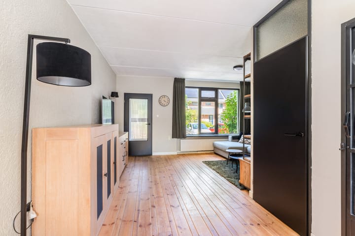 Foto 12 van Burg. Warnerslaan 45