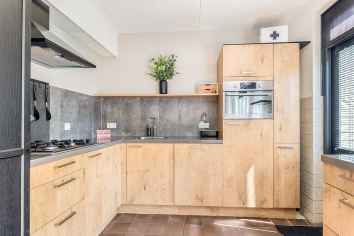 Foto 16 van Burg. Warnerslaan 45