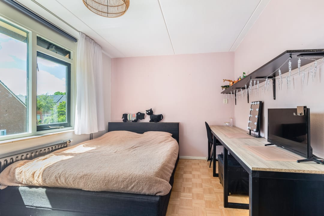 Foto 23 van Burg. Warnerslaan 45