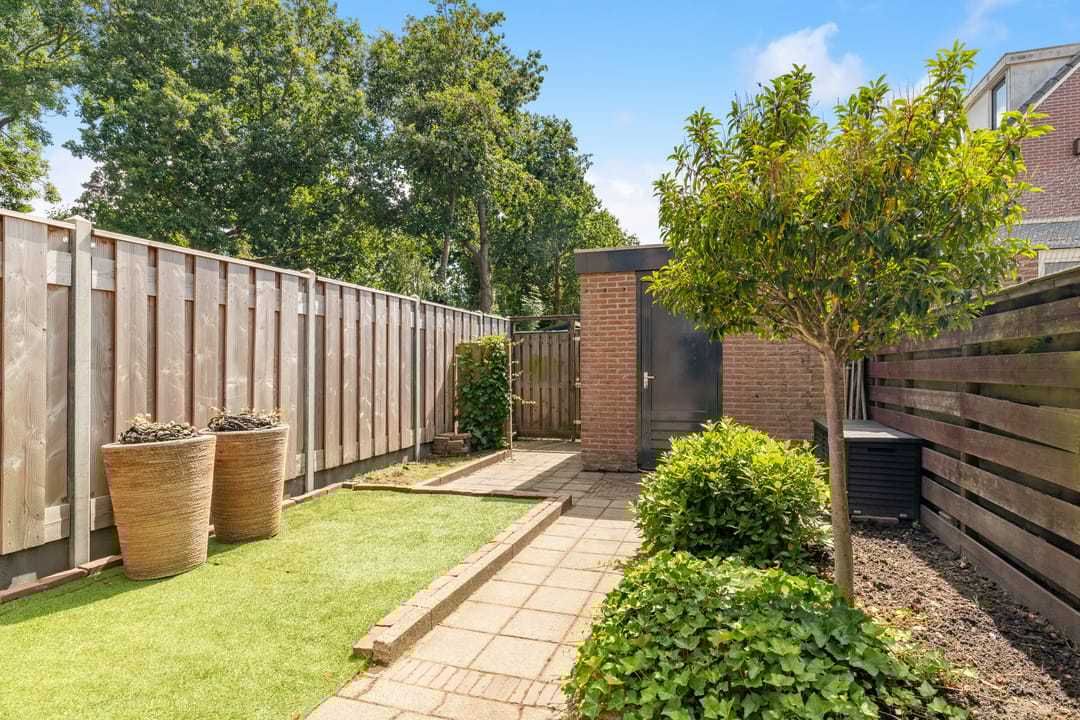 Foto 31 van Burg. Warnerslaan 45