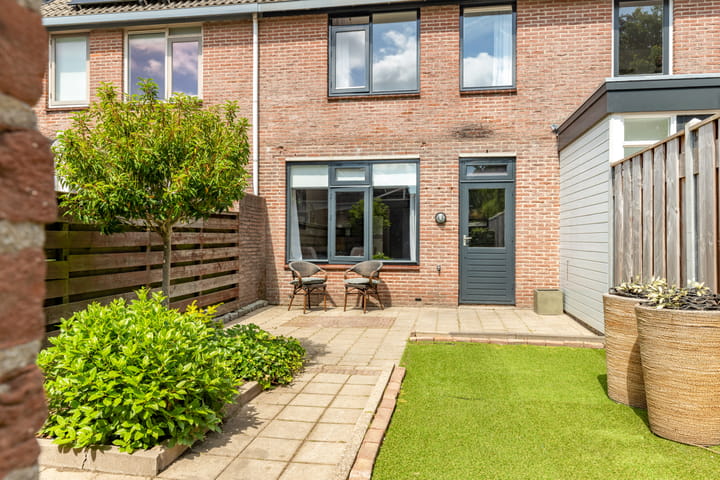 Foto 32 van Burg. Warnerslaan 45