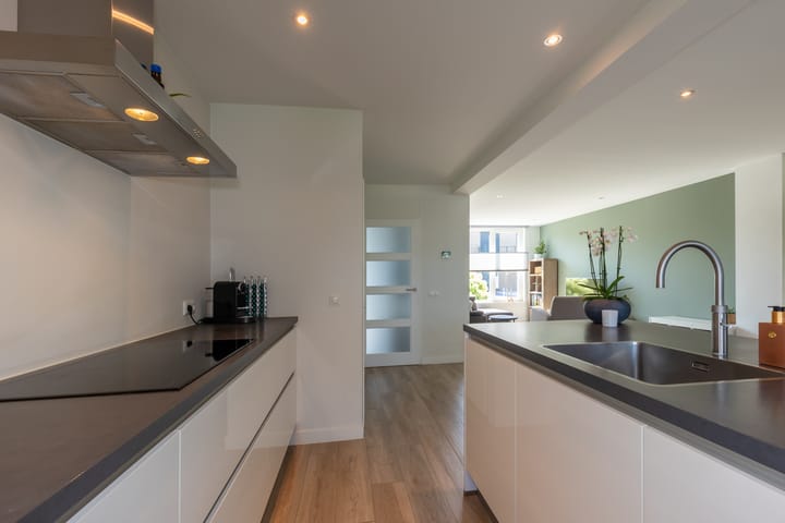 Photo 2 of Burg. Luytenstraat 22