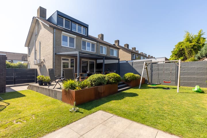 Photo 3 of Burg. Luytenstraat 22