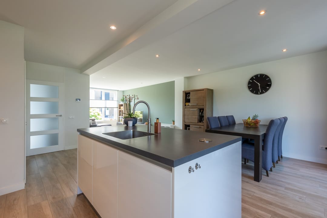 Foto 16 van Burg. Luytenstraat 22