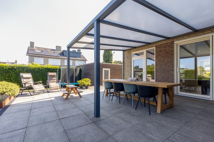 Foto 25 van Burg. Luytenstraat 22