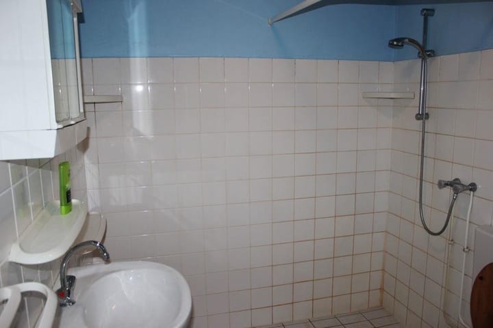 Photo 14 of Count Basiestraat 53