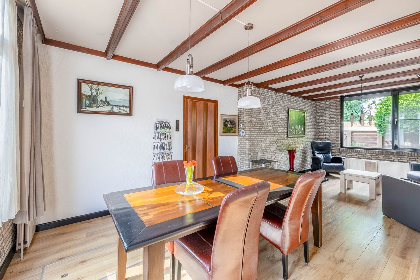 Foto 10 van Emmikhovensestraat 3