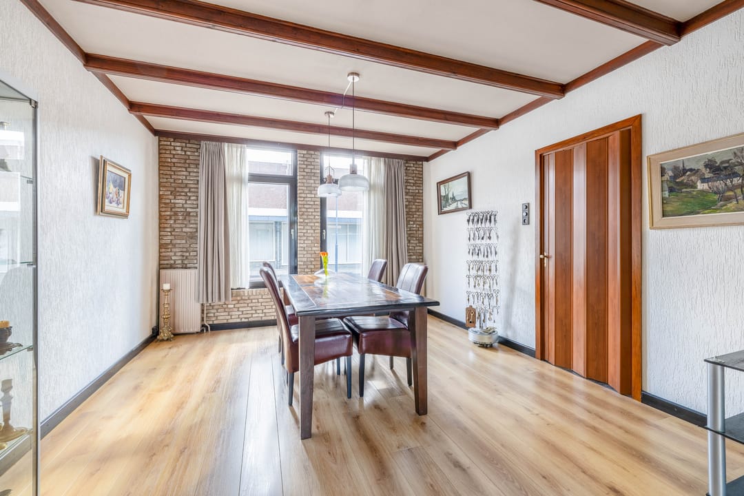 Foto 11 van Emmikhovensestraat 3