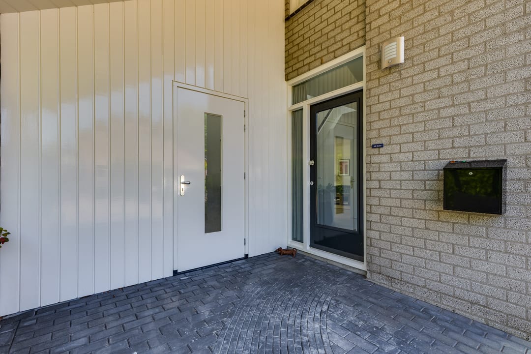 Photo 7 of Koninginnelaan 10