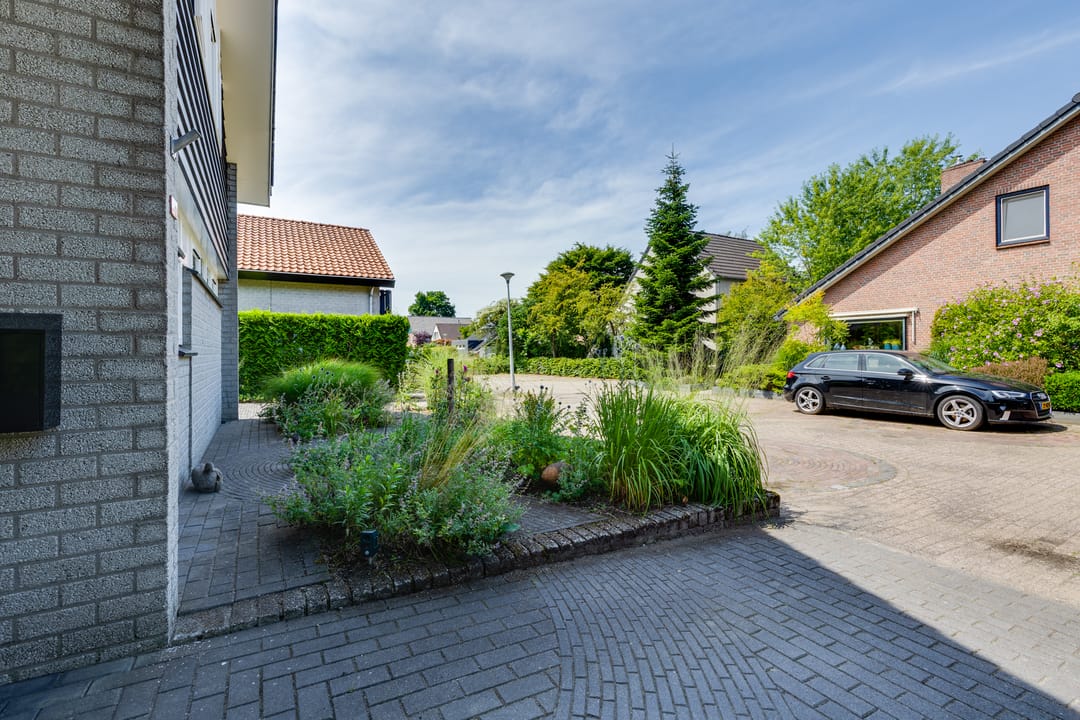 Photo 82 of Koninginnelaan 10