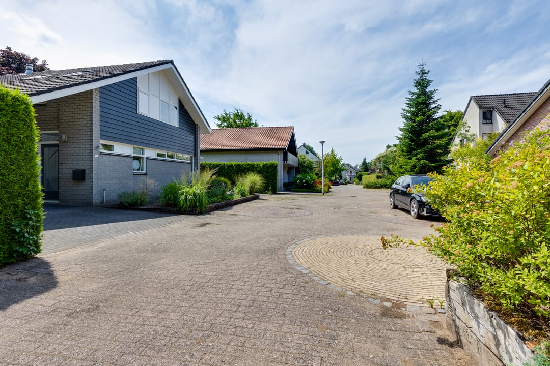 Photo 83 of Koninginnelaan 10